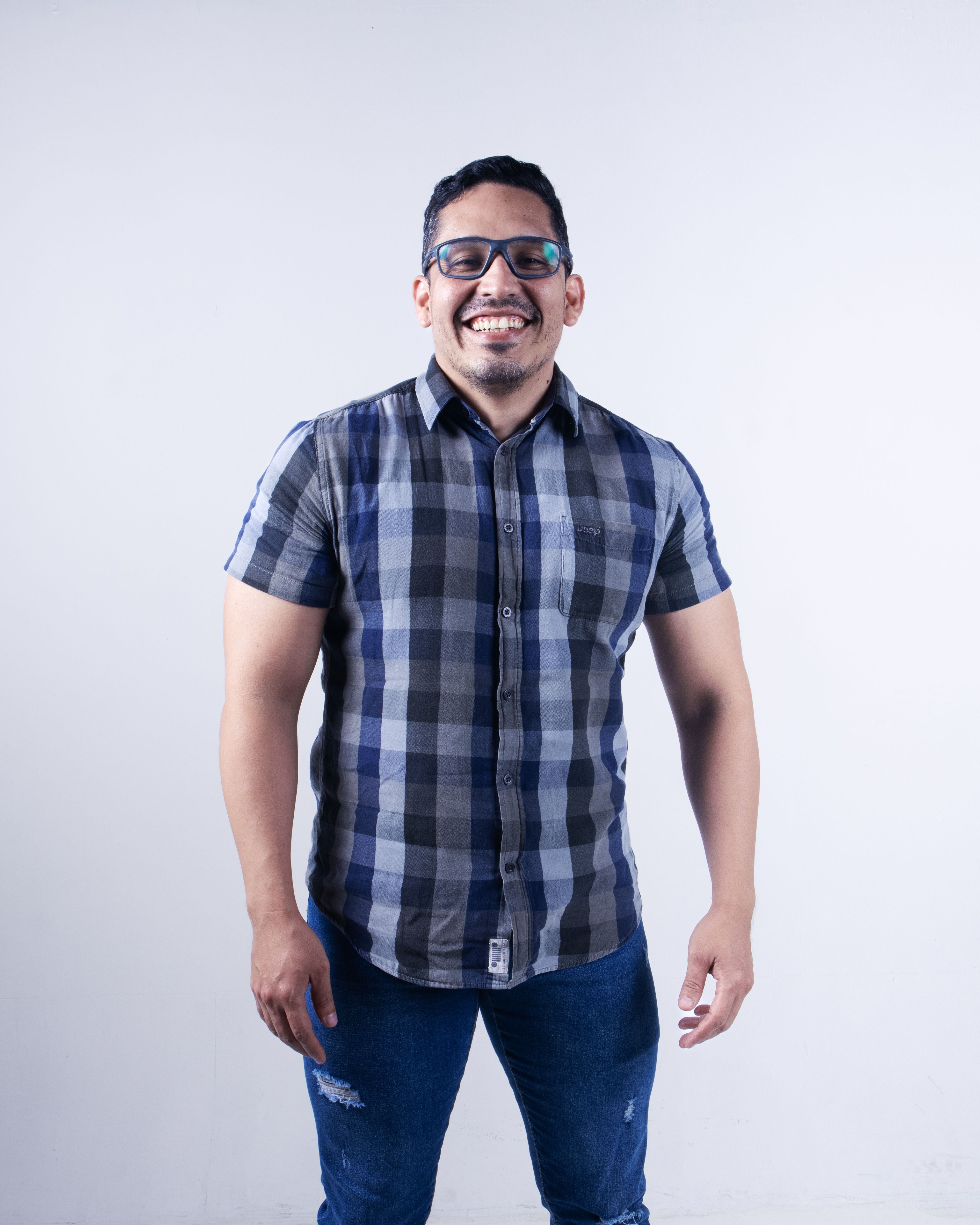 files/pexels-moises-sanchez-1849845482-28494847.jpg